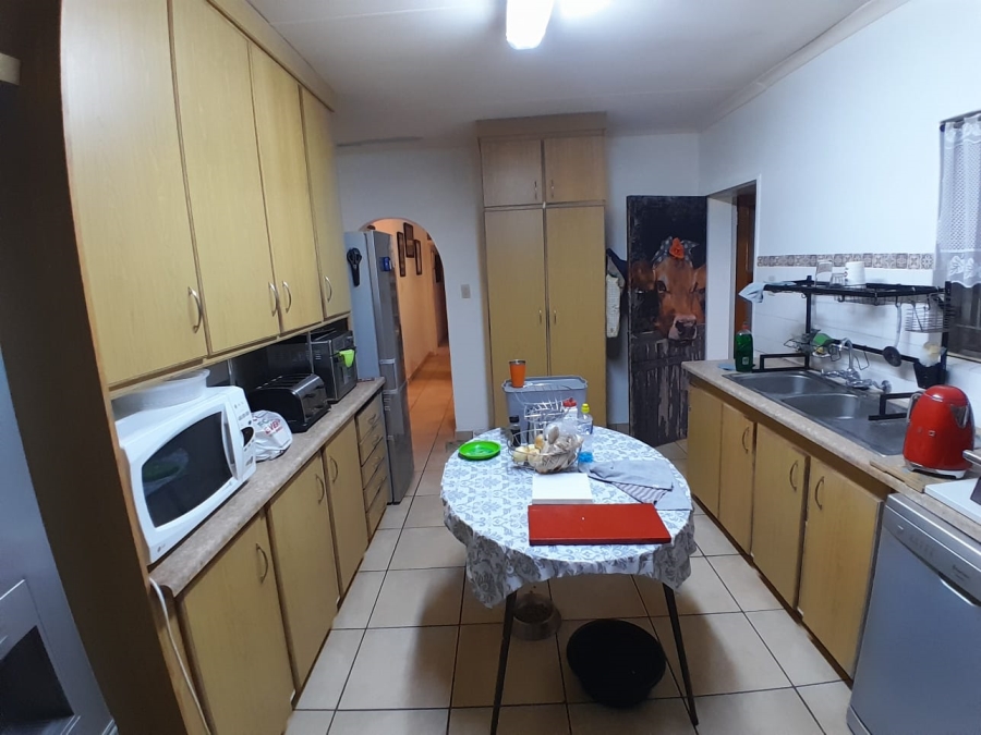 4 Bedroom Property for Sale in Kathu Northern Cape